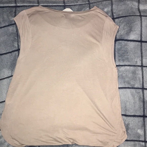 Cute half silky shirt - Picture 2 of 3